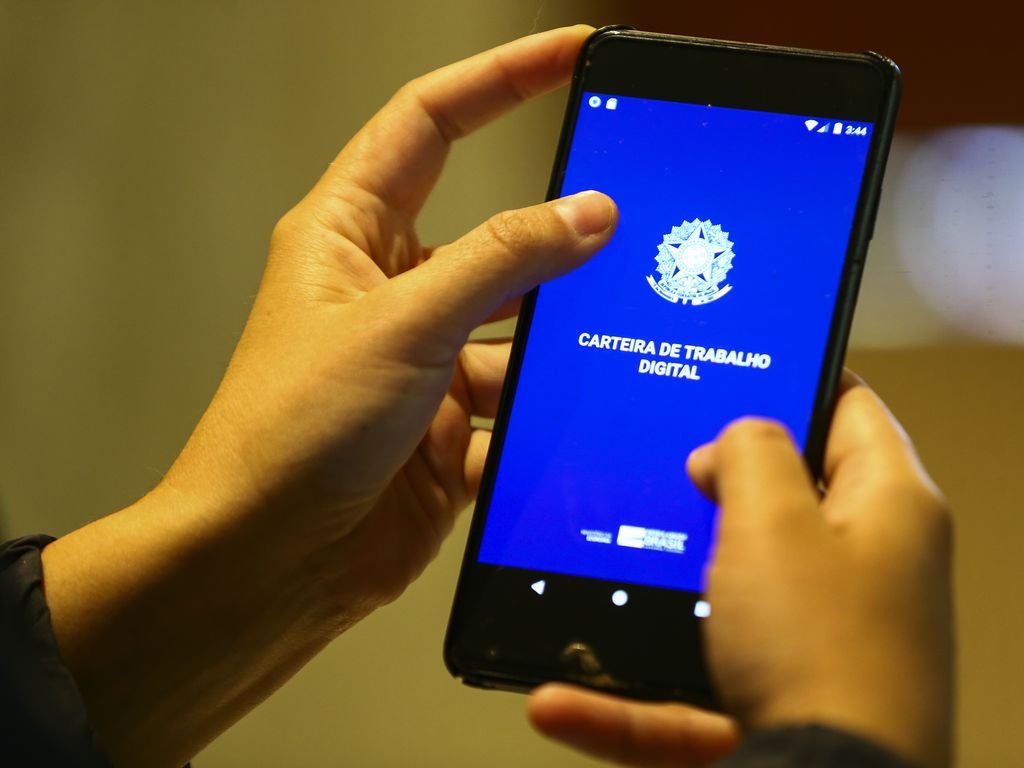 App Carteira Digital de Trabalho: guia completo de como usar