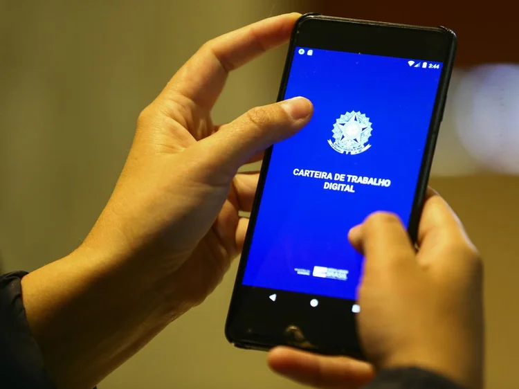 Veja passo a passo para usar a Carteira Digital de Trabalho (Marcelo Camargo/Agência Brasil)