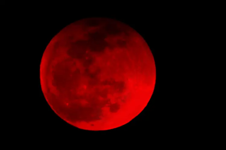 Eclipse lunar: os astronautas tiveram o privilegio de ver a 'Lua de Sangue' por várias vezes (Julian "Turbo" Yago/Getty Images)