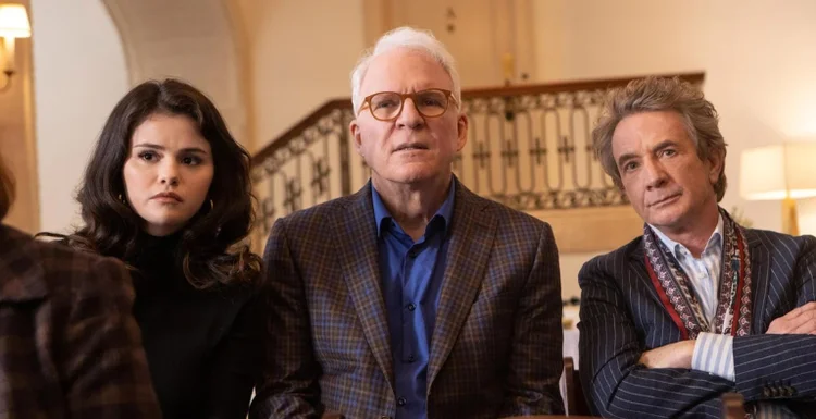 Selena Gomez, Steve Martin e Martin Short em cena de Only Murders in the Building (Star+/Reprodução)