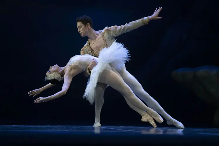 Bailarino brasileiro David Motta, solista principal do Teatro Bolshoi (Anna PELEGRI/AFP)