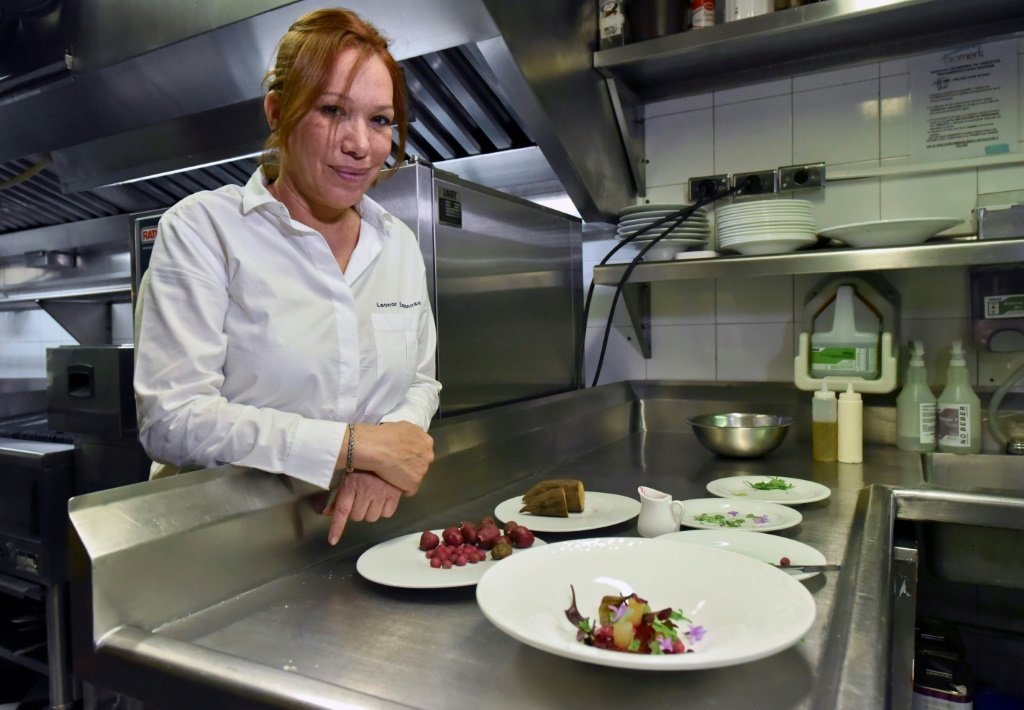 Colombiana é escolhida Melhor Chef Feminina do Mundo 2022