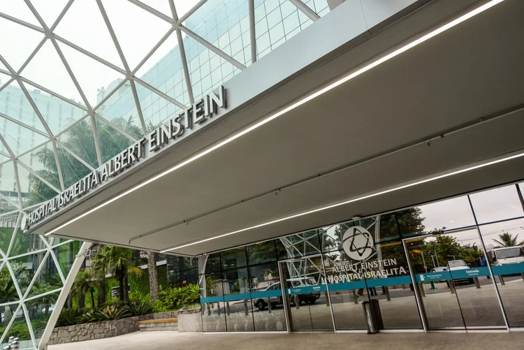 Fachada do Hospital Israelita Albert Einstein, em SP: metade do corpo docente dos cursos de pós-graduação em gestão é formada por profissionais do hospital (Albert Einstein/Divulgação)