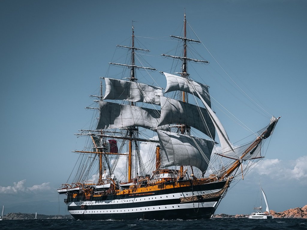 Navio Amerigo Vespucci