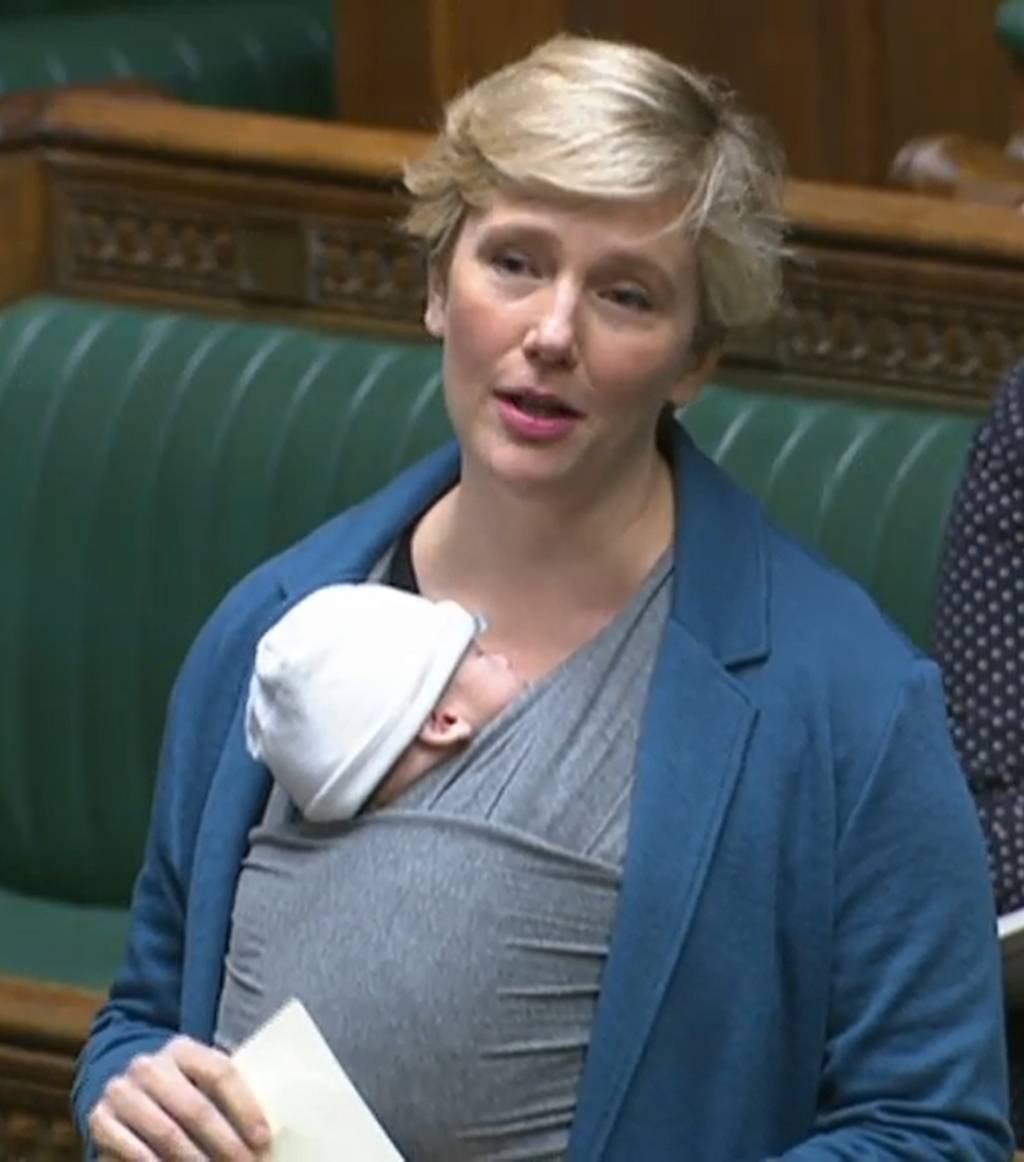 Comitê defende veto de bebês no Parlamento britânico