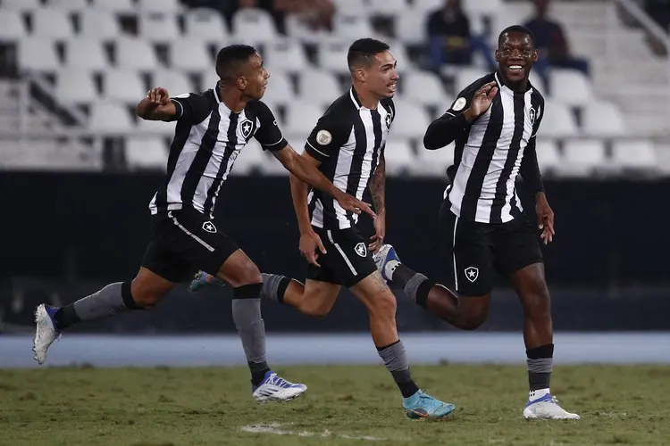 Na Bahia, o Botafogo enfrenta a equipe local na Fonte Nova (Buda Mendes/Getty Images)