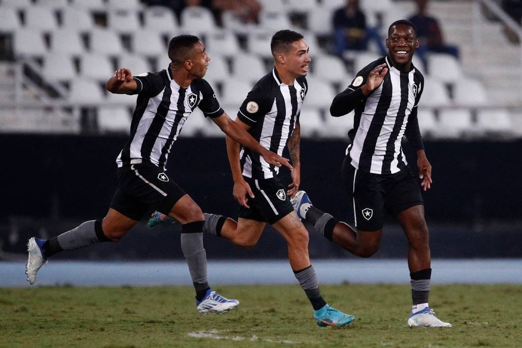 Onde assistir o jogo Botafogo x Internacional hoje, sábado, 12