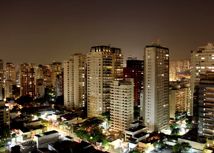 Leilão de imóveis: o Bradesco aceita parcelar o valor e também dá desconto de 10% no pagamento à vista (Reprodução/Getty Images)