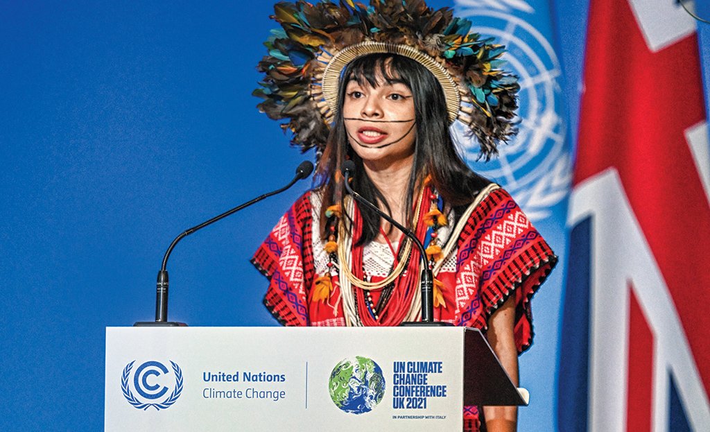 Txai Suruí, indígena brasileira: aos 24 anos de idade, ela foi encarregada de abrir a Conferência Climática da ONU em 2021 (Karwai Tang/Divulgação)