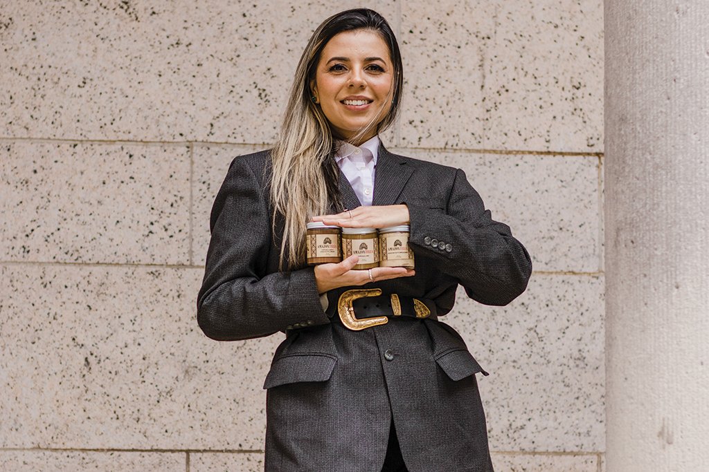 A empreendedora que fatura R$ 500 mil vendendo doces brasileiros nos EUA