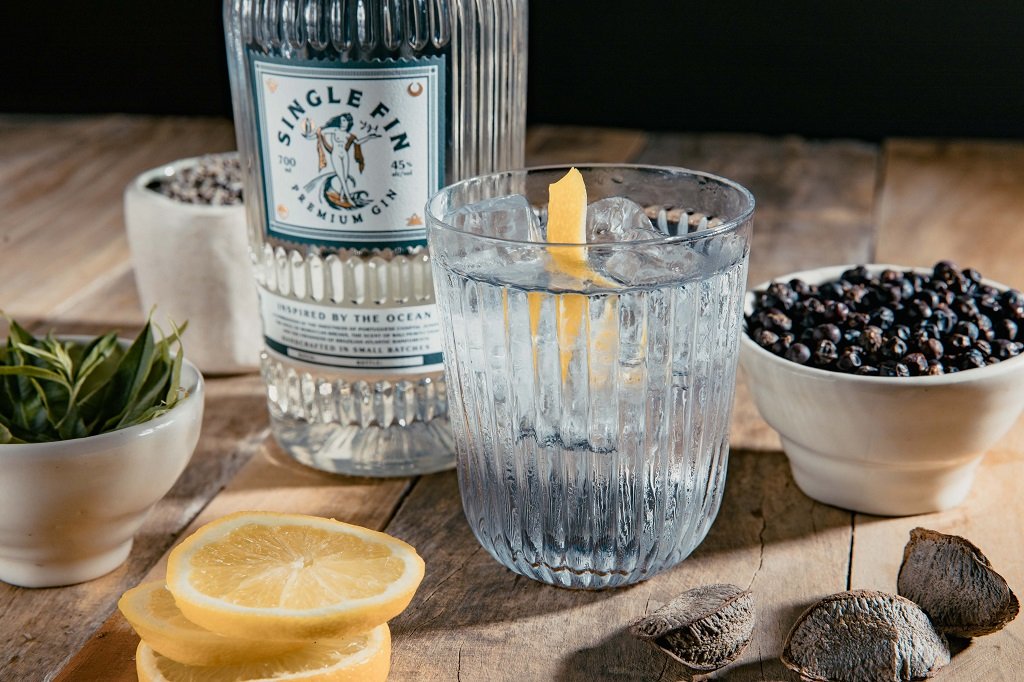 Garrafa de gin nacional Single Fin Garrafa de gin nacional Single Fin
