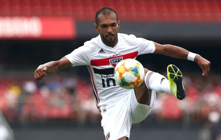 Richarlyson: "Pelo tanto de pessoas que falam que é importante meu posicionamento, hoje eu resolvi falar: Sou bissexual." (São Paulo Futebol Clube/Divulgação)