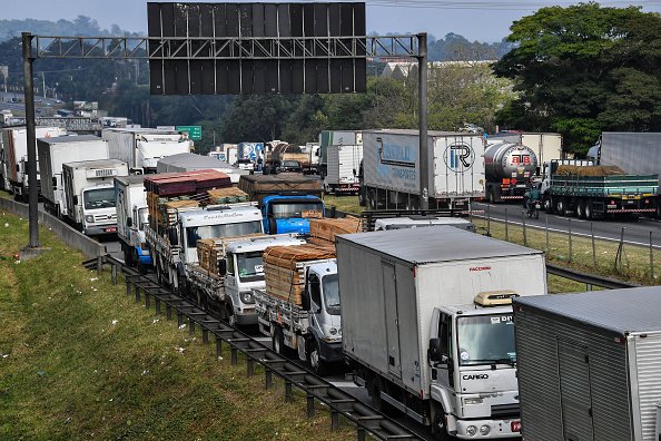 Governo discute auxílio para caminhoneiros entre R$ 600 a R$ 1.000 por mês