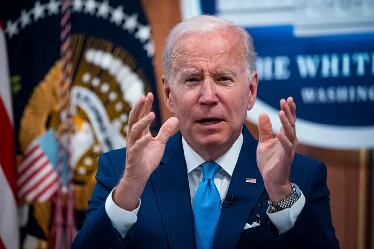 Biden: medida faz parte de uma série de sanções do grupo, na tentativa de isolar ainda mais os russos, economicamente, após a invasão à Ucrânia (Al Drago/Bloomberg/Getty Images)