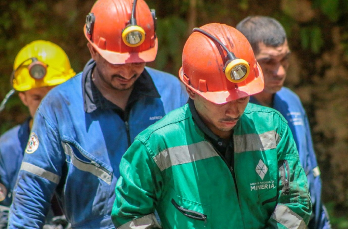 Quatorze mineiros presos por acidente em mina na Colômbia