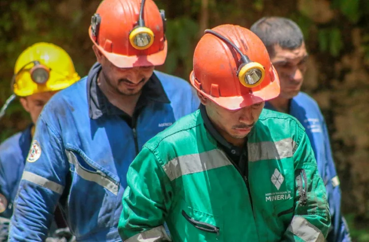 Colômbia: Um dos trabalhadores que estava do lado de fora da mina foi atingido pela onda de choque da explosão (AFP/AFP)