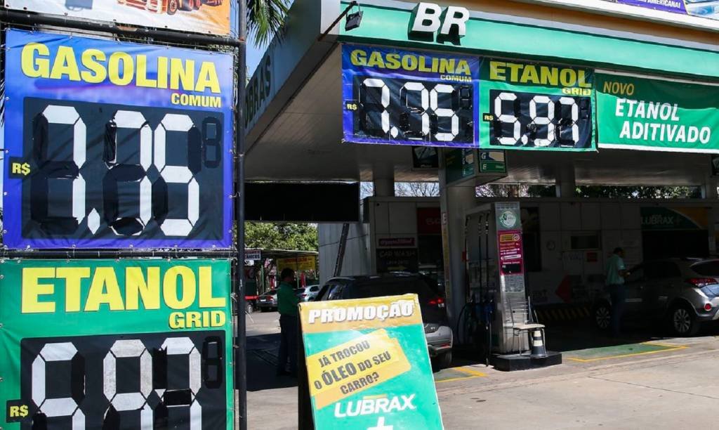 ANP: O preço mínimo registrado na semana para o etanol em um posto foi de R$ 3,89 o litro, em São Paulo, e o menor preço médio estadual, de R$ 4,493, foi registrado em Mato Grosso (José Cruz/Agência Brasil)