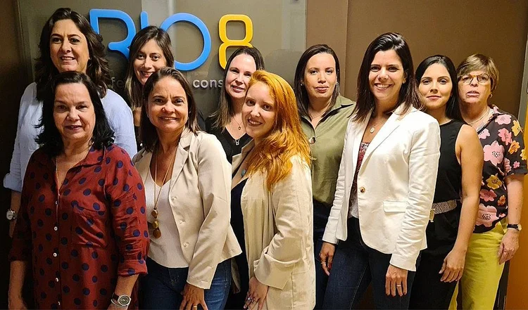 Mariliza Pereira, CEO da Rio8, e funcionárias: próxima barreira a ser quebrada é no canteiro de obras (Rio8/Divulgação)