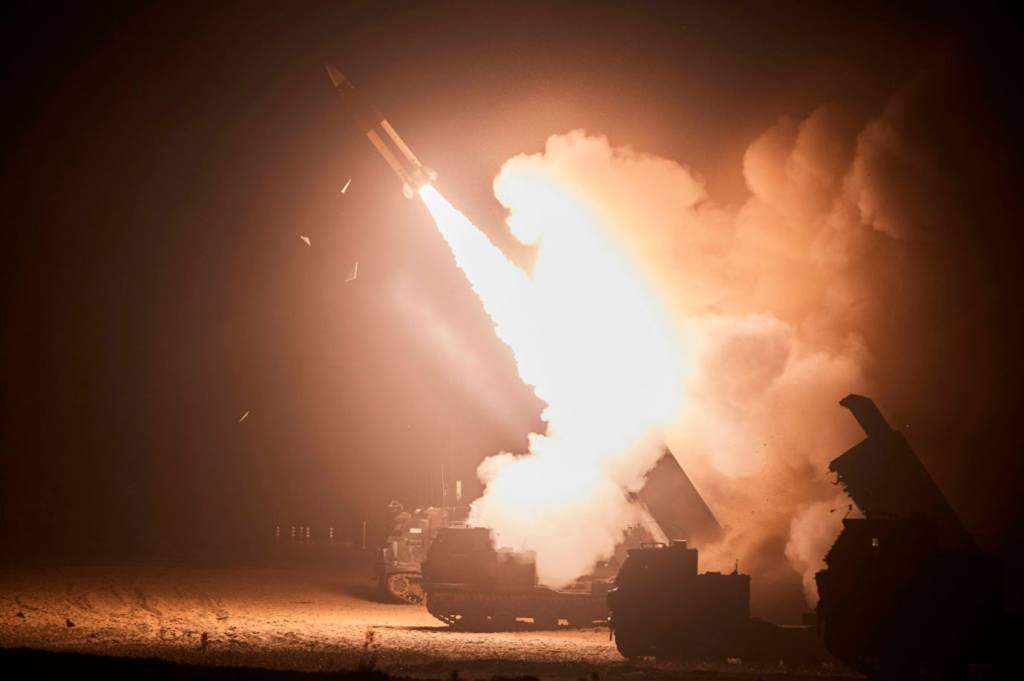 Coreia do Sul e EUA disparam oito mísseis balísticos em resposta a Coreia do Norte