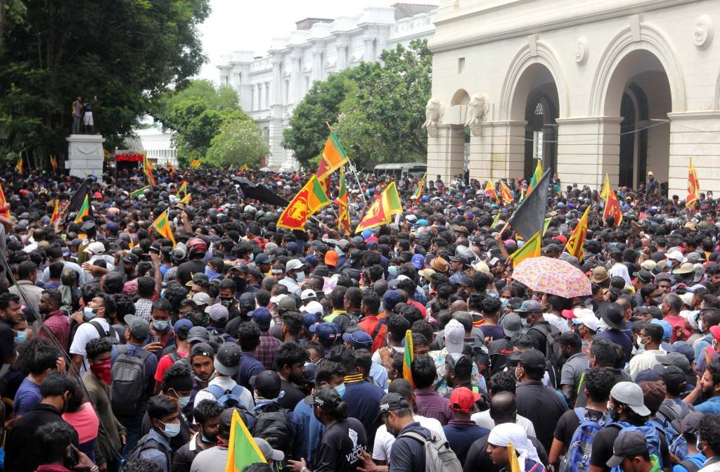 O prédio com o gabinete do primeiro-ministro do Sri Laknka, em Colombo, foi ocupado por manifestantes em 13 de julho de 2022 (AFP/AFP)