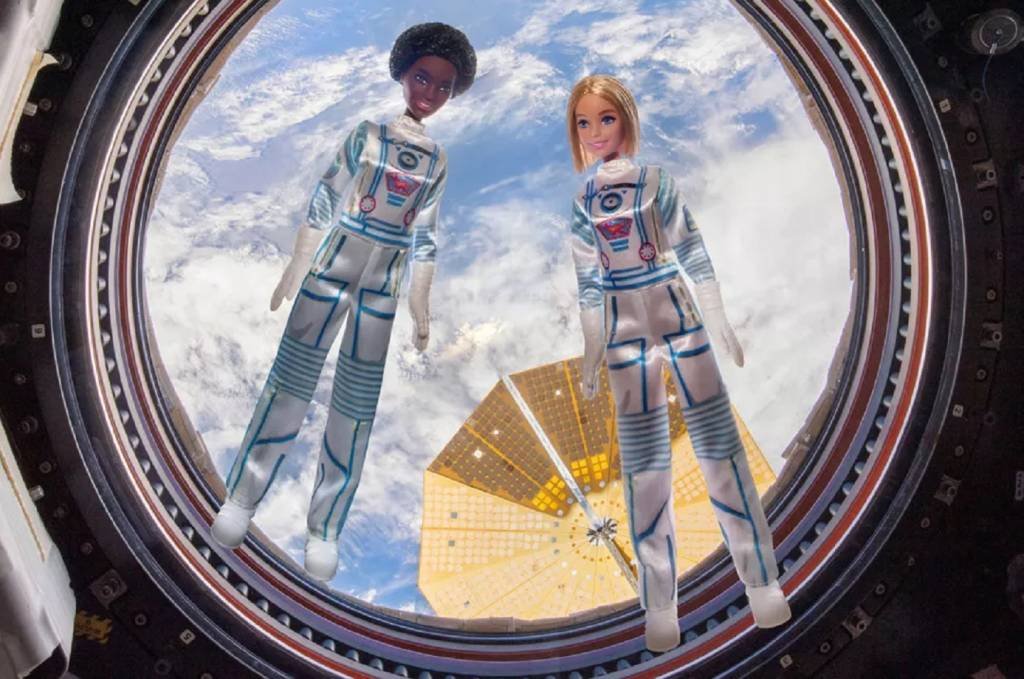 Barbie no espaço? Mattel fecha parceria com empresa espacial de Elon Musk