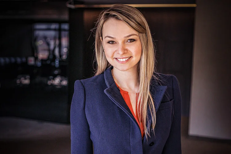 Bruna Saraiva, diretora de talentos e estratégia no Grupo Habib's: "O cliente está mais do que nunca querendo ter uma experiência memorável num restaurante depois de ter ficado boa parte dos últimos dois anos em casa" (Divulgação/Divulgação)