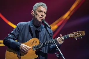Imagem referente à matéria: Chico Buarque 80 anos: relembre as 5 músicas mais tocadas da carreira do cantor