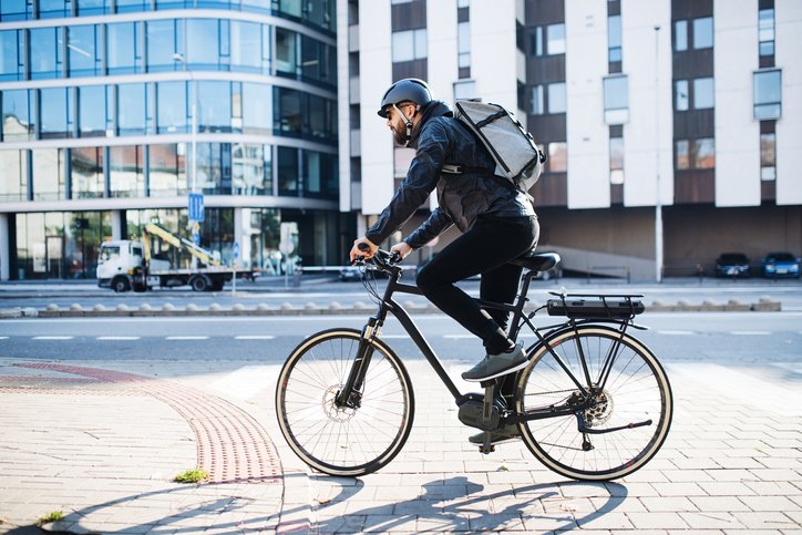 6 sugestões de bicicleta elétrica para usar a caminho do trabalho