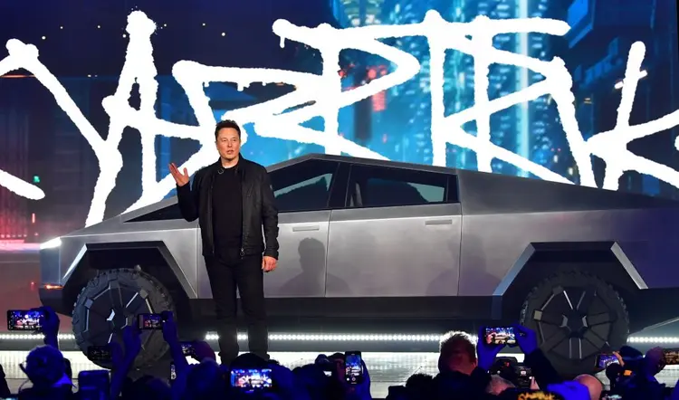 Elon Musk: empresário vai revelar nova fase de planos para a Tesla, com foco em virar fgrande fabricante de veículos (FREDERIC J. BROWN/Getty Images)