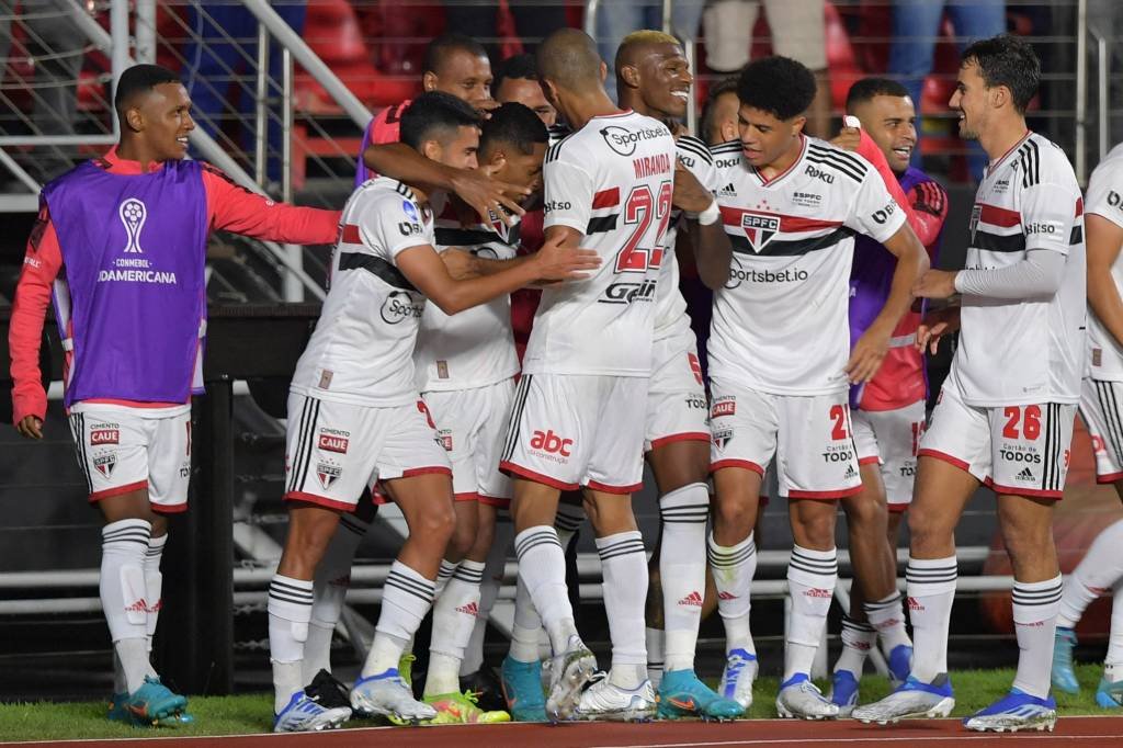 Internacional x São Paulo ao vivo: onde assistir ao jogo do Brasileirão hoje