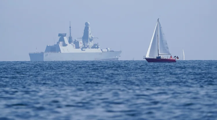 Taiwan: na terça-feira, 19, o "USS Benfold", um destróier da classe Arleigh Burke, "conduziu uma passagem de rotina pelo Estreito de Taiwan (Marcus Brandt/Getty Images)