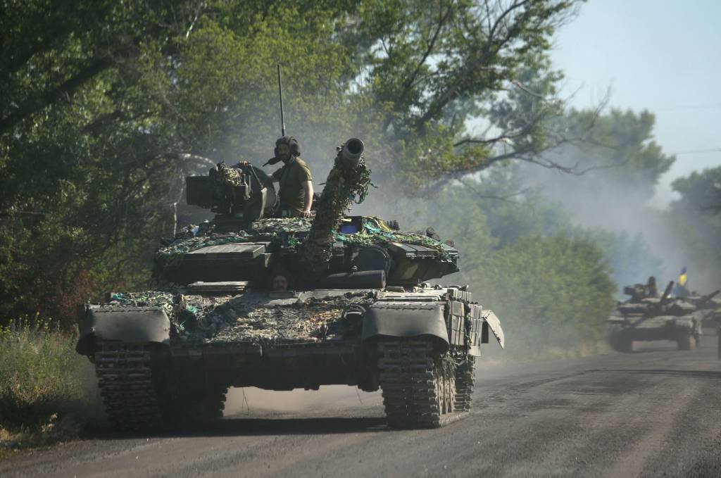 Rússia alegou que a "provocação sangrenta do regime de Kiev" tinha como objetivo impedir as tropas ucranianas de deporem as armas e se renderem (ANATOLII STEPANOV/Getty Images)