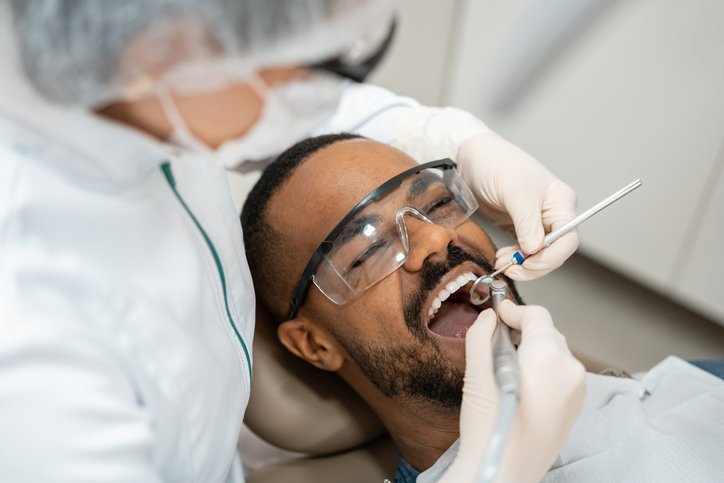 Dentistas ampliam uso de cannabis medicinal; entenda para que serve