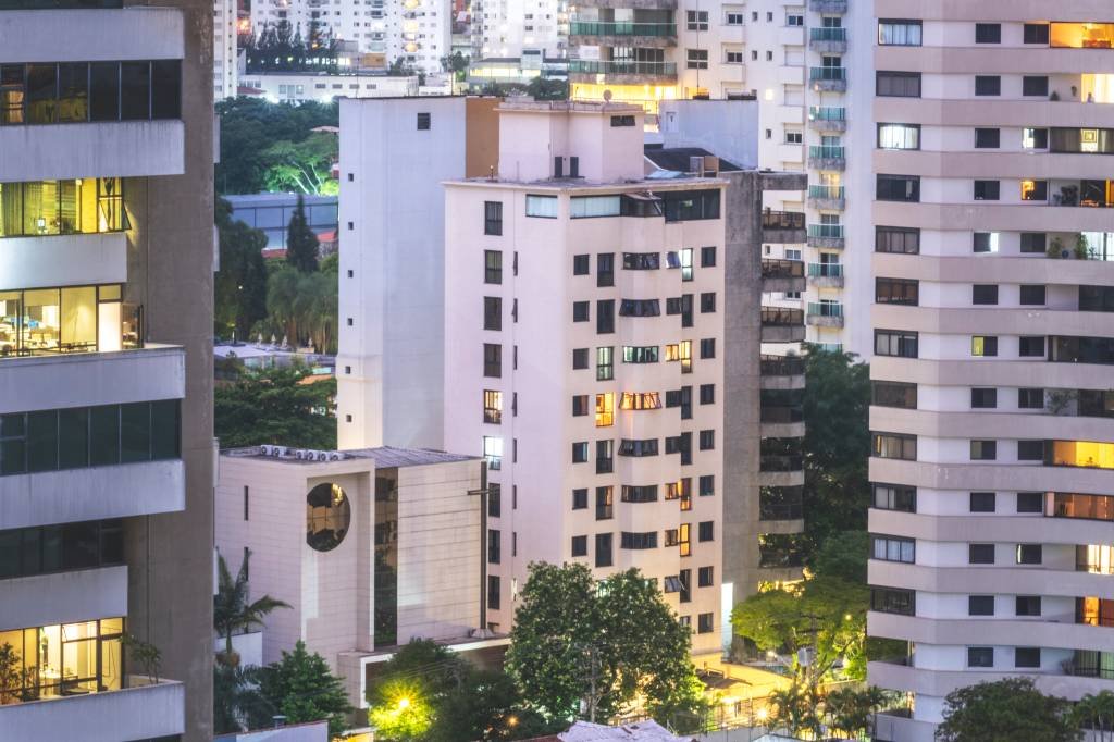 Imóveis em São Paulo: preço médio do aluguel mensal na cidade encerrou junho em R$ 3.421 para apartamentos de 65 m² com dois quartos (Alex Robinson Photography/Getty Images)