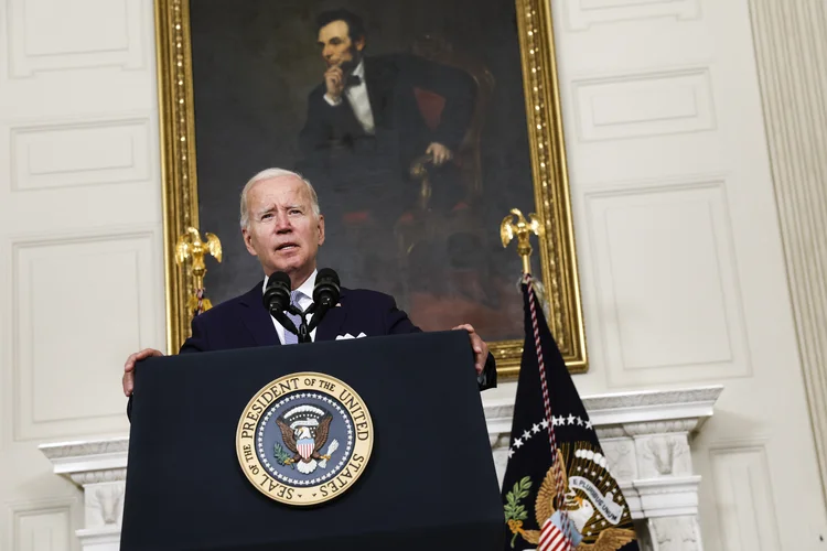 WASHINGTON, DC - JULY 28: U.S. President Joe Biden delivers remarks on the Inflation Reduction Act of 2022 in the State Dining Room of the White House on July 28, 2022 in Washington, DC. In a major reversal, U.S. Sen. Joe Manchin (D-WV) announced his support for the legislation that includes provisions for climate change, tax hikes on corporations and health care subsidies. (Photo by Anna Moneymaker/Getty Images) (Anna Moneymaker/Getty Images)