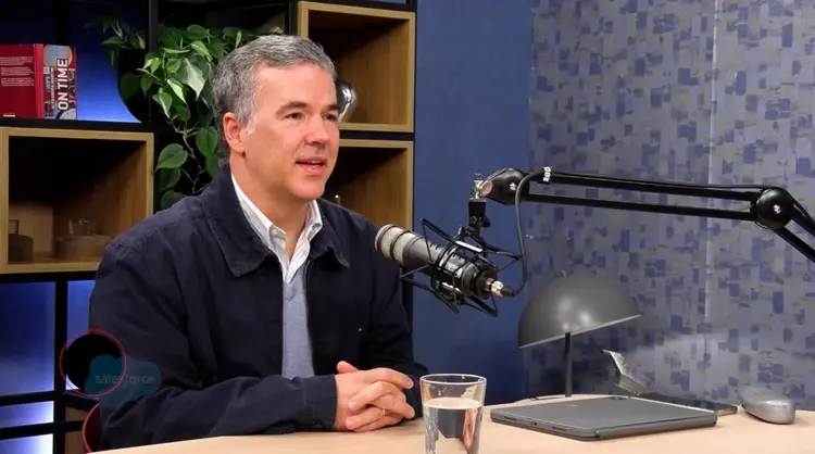 Mauro Rodrigues da Cunha durante gravação do talk show no estúdio da EXAME (Exame/Reprodução)