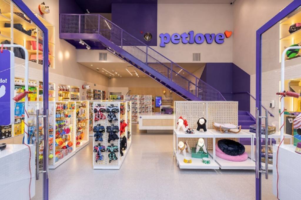 Petlove inaugura loja conceito em São Paulo, com prateleira infinita