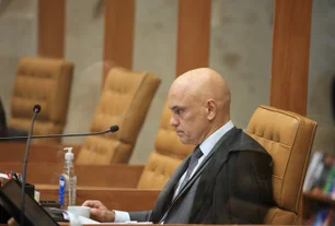 Imagem referente à matéria: Entenda decisão de Moraes de se declarar impedido em caso de ameaças a familiares