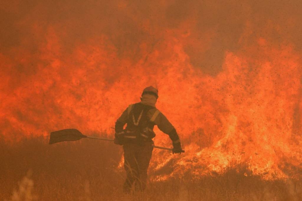 Espanha: Além das duas mortes ligadas aos incêndios, as temperaturas extremas deixaram outras duas vítimas mortais (AFP/AFP)