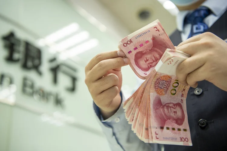 Yuan: PMI industrial da China sobe de 49,0 em julho para 49,4 em agosto; diz NBS (XU JINBAI/ Feature China/Future Publishing/Getty Images)