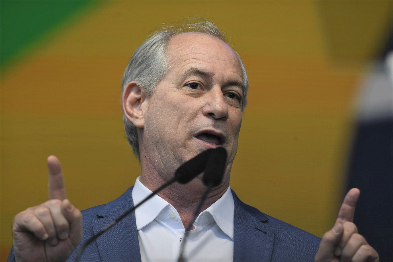 Ciro quer aumentar impostos de super ricos para aliviar mais