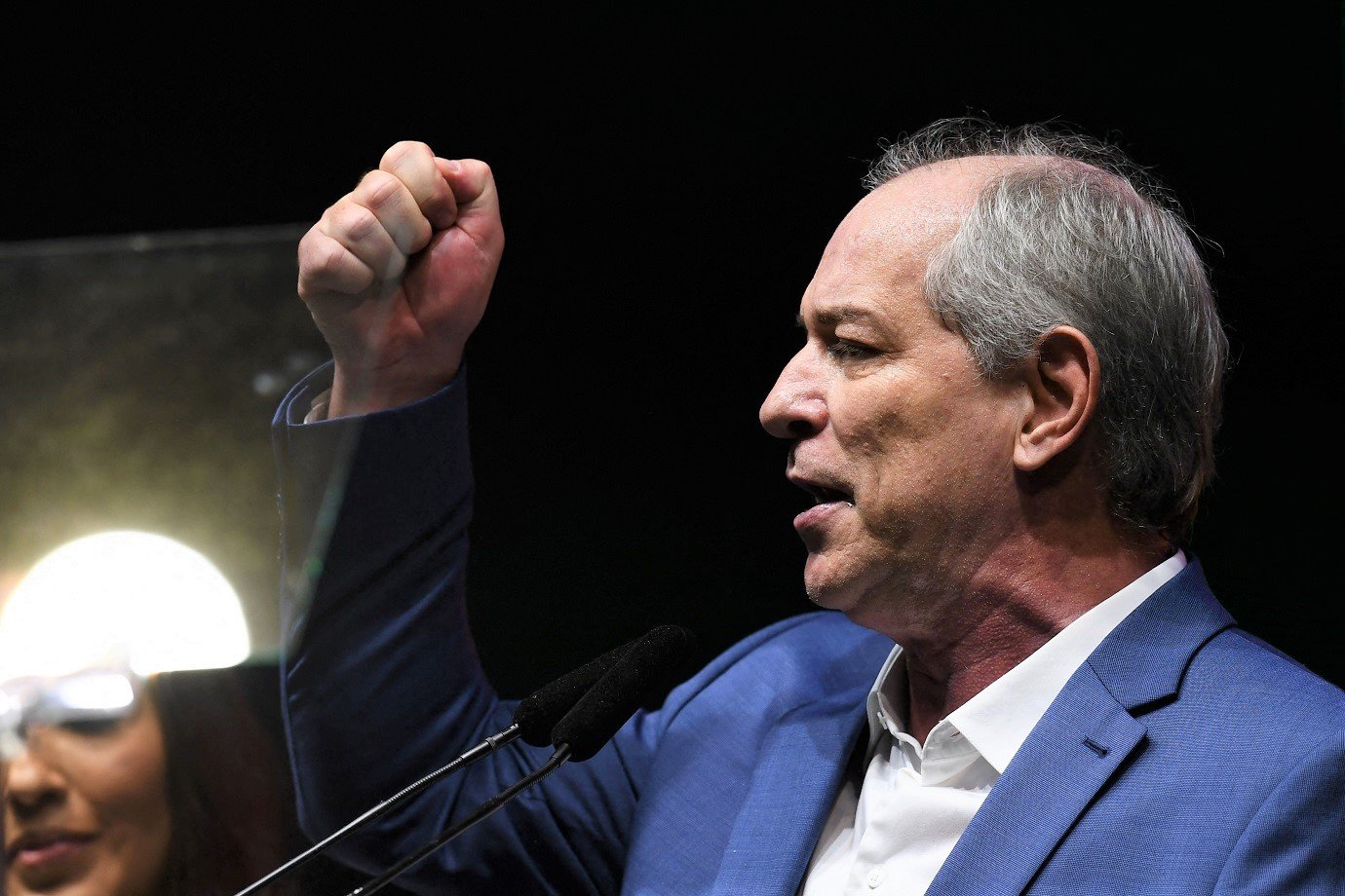 Ciro diz que far cr ticas a Lula mesmo com ele ausente em debate