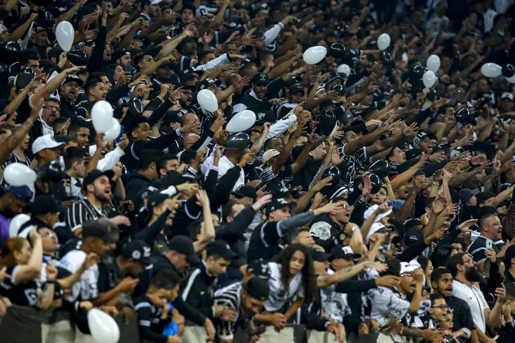 Torcida do Corinthians durante partida do time paulista (Alexandre Schneider/Getty Images)