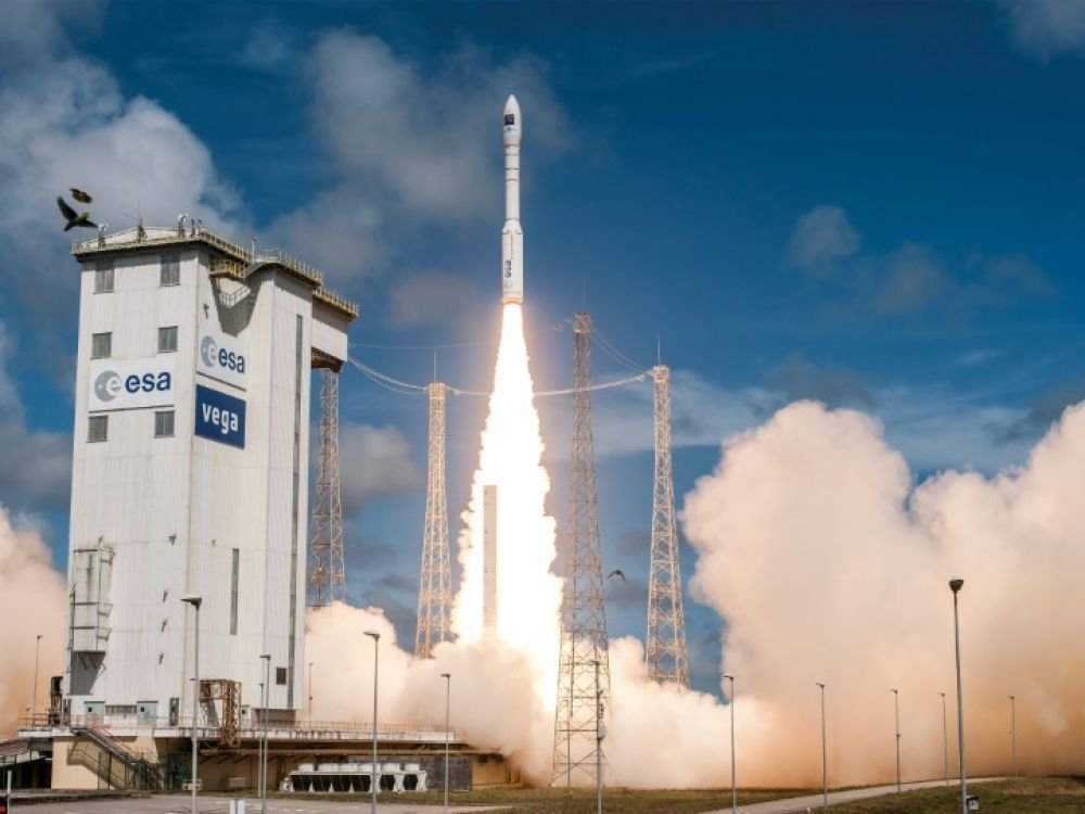 Novo foguete italiano Vega-C está pronto para decolar da Guiana Francesa
