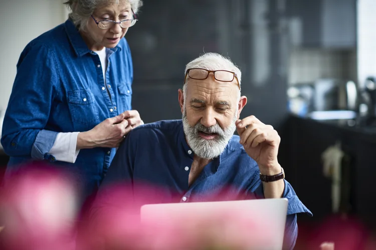 Como empresas e pessoas têm necessidades diferentes, os bancos disponibilizam ofertas personalizadas para cada uma das categorias de contas (10'000 Hours/Getty Images)