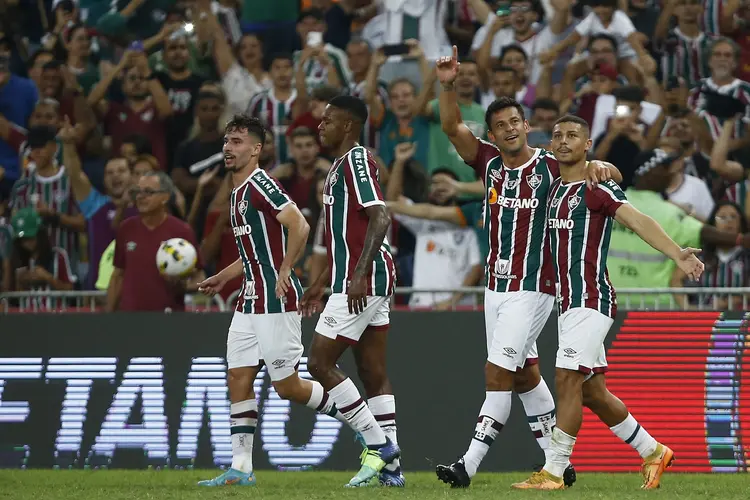RIO DE JANEIRO, BRAZIL - JULY 02: Fred of Fluminense celebrates with teammates after scoring the fourth goal of his team during the match between Fluminense and Corinthians as part of Brasileirao 2022 at Maracana Stadium on July 2, 2022 in Rio de Janeiro, Brazil. (Photo by Wagner Meier/Getty Images) (Wagner Meier/Getty Images)