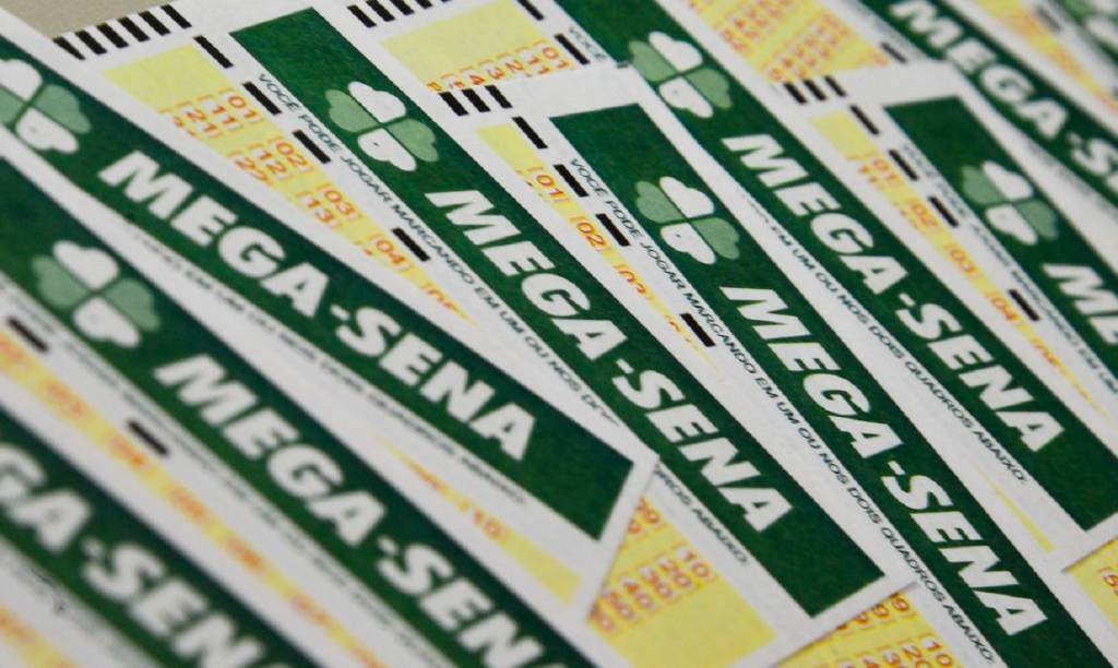 Mega-Sena: o palpite mínimo custa R$ 5,00 (Marcello Casal Jr/Agência Brasil)