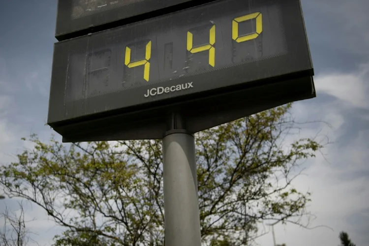 Um relatório do programa Copernicus informa que a temperatura média de setembro ficou 0,93ºC acima da média do período 1991-2020 para o mês (AFP/AFP)