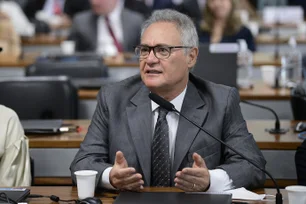 Imagem referente à matéria: Randolfe diz que Renan Calheiros deve ser presidente da comissão mista da MP alternativa ao IOF