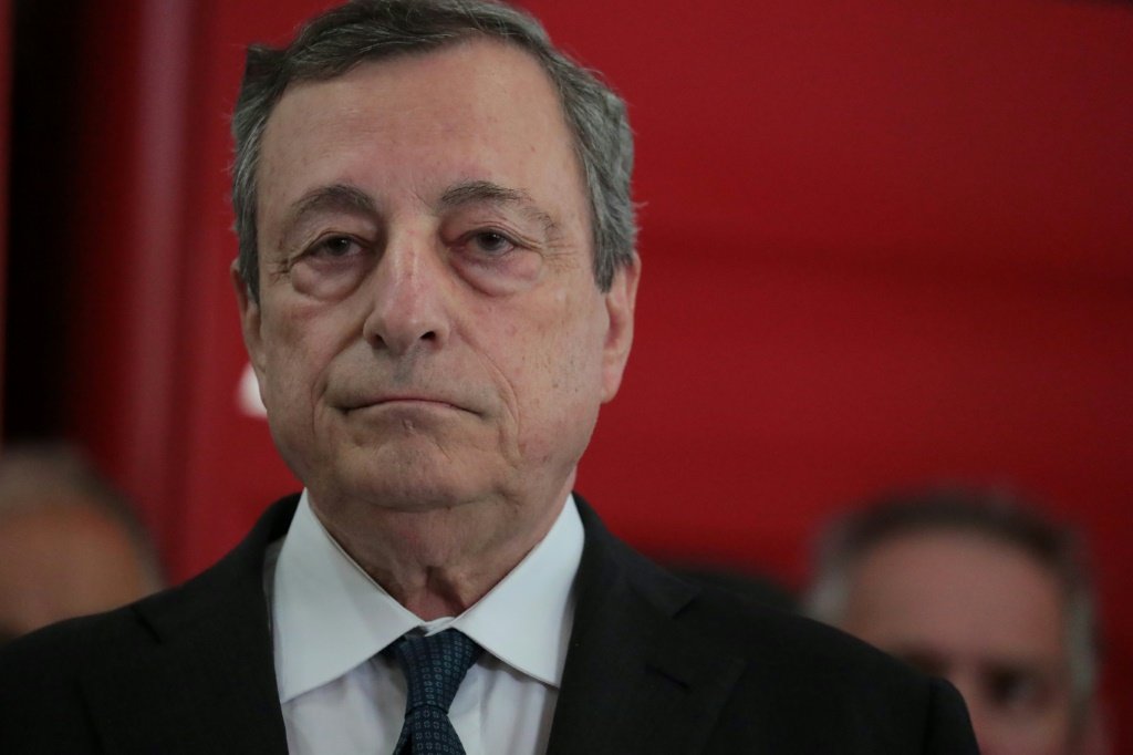 Itália: mais de mil prefeitos pedem permanência de Draghi como premiê